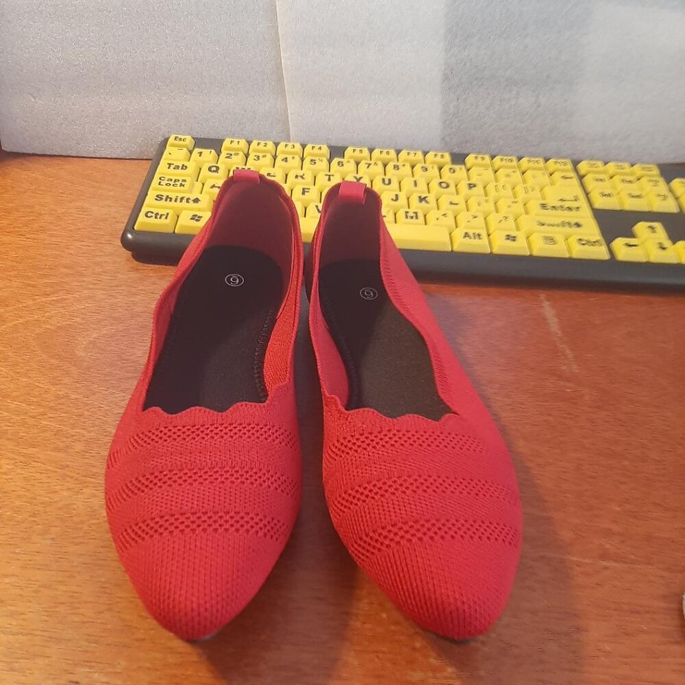 NEW BAG ! Women Ballet Flat Knit Red Size 6